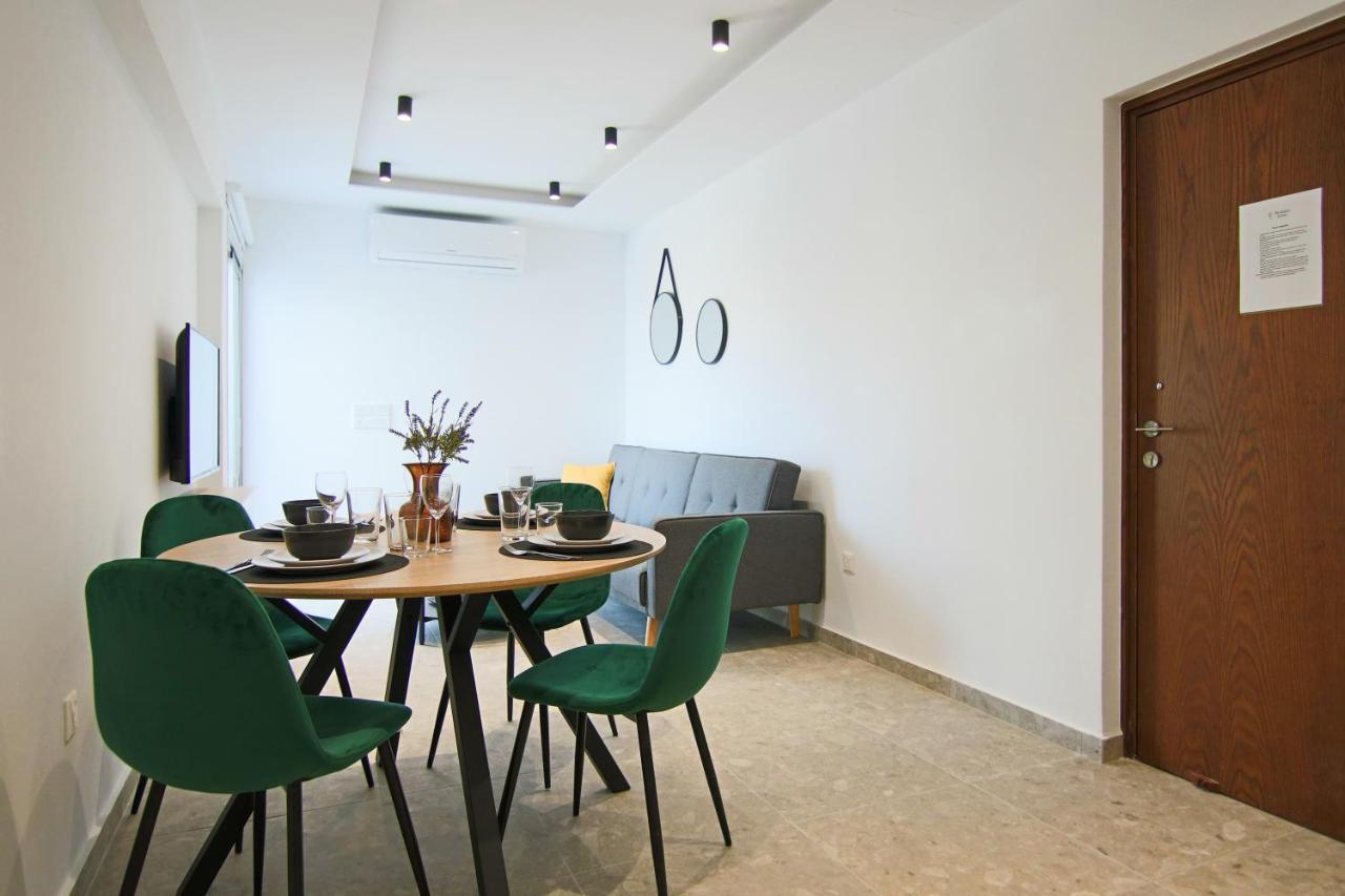 Phaedrus Living: Seaside Luxury Flat Lighthouse 69 Apartment Paphos Exterior photo